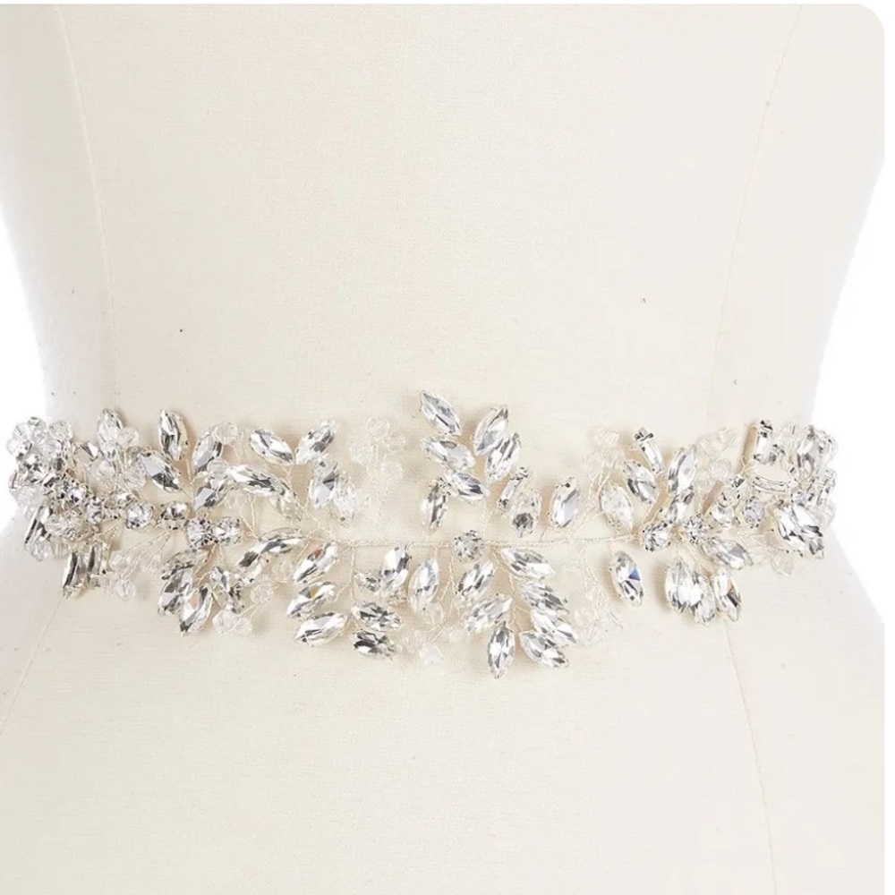Southern Living Borrowed & Blue by Southern Living double Crystal Bead Belt
